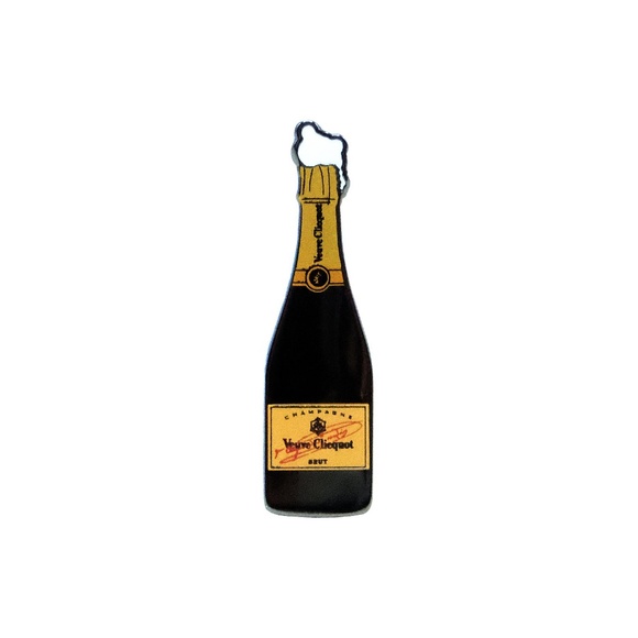 Clicquot Champagne Lapel Pin - Picture 1 of 2